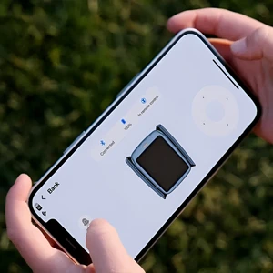 Robot de piscine skimmer iSkim Ultra Beatbot intelligent sans fil - Autre vue